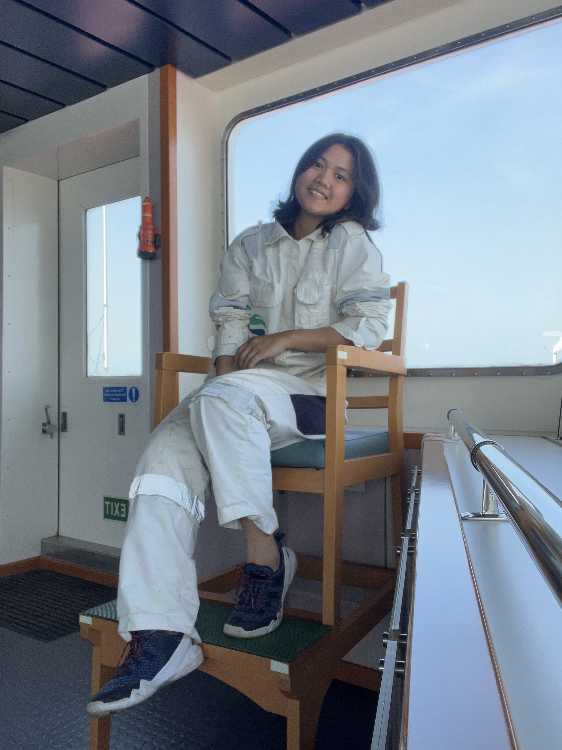 Foto prala_Ruth Lidia Sinaga_MT. Bw Thalassa_Singapore_Deck Cadet.jpg